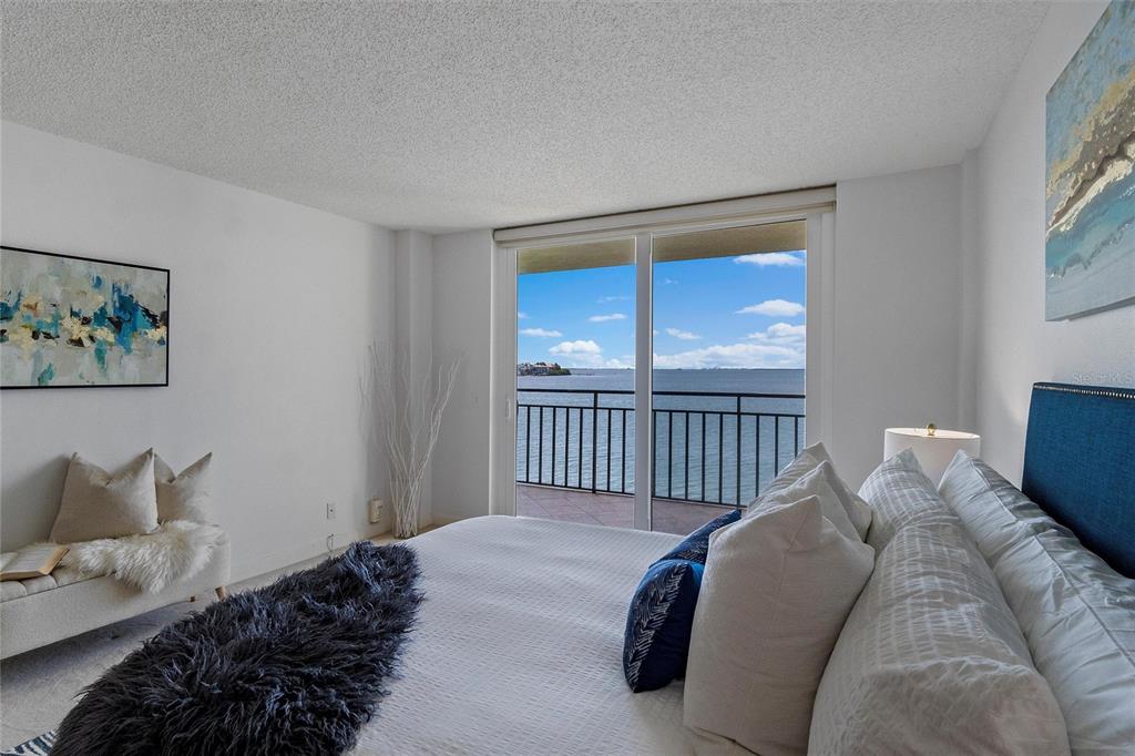 5700 ESCONDIDA BOULEVARD S Unit: 302