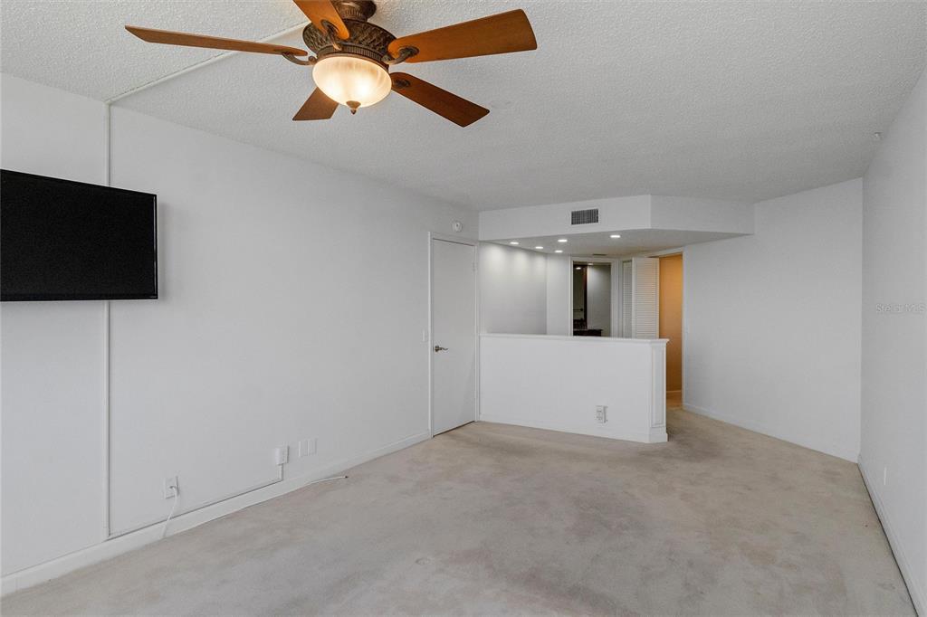 5700 ESCONDIDA BOULEVARD S Unit: 302