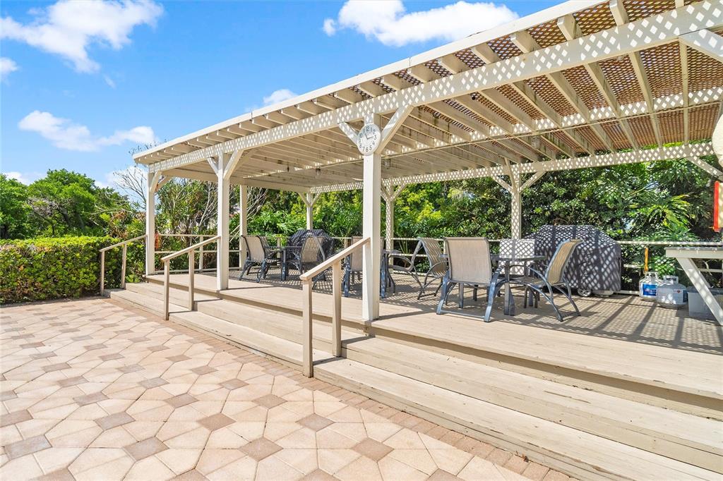 5700 ESCONDIDA BOULEVARD S Unit: 302
