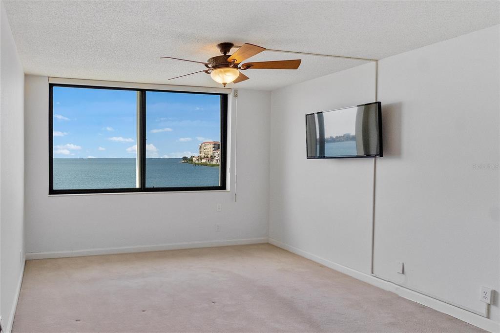 5700 ESCONDIDA BOULEVARD S Unit: 302