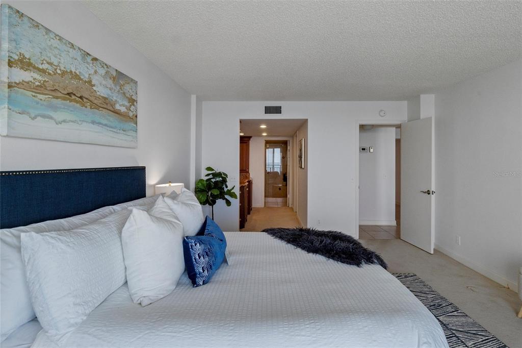 5700 ESCONDIDA BOULEVARD S Unit: 302