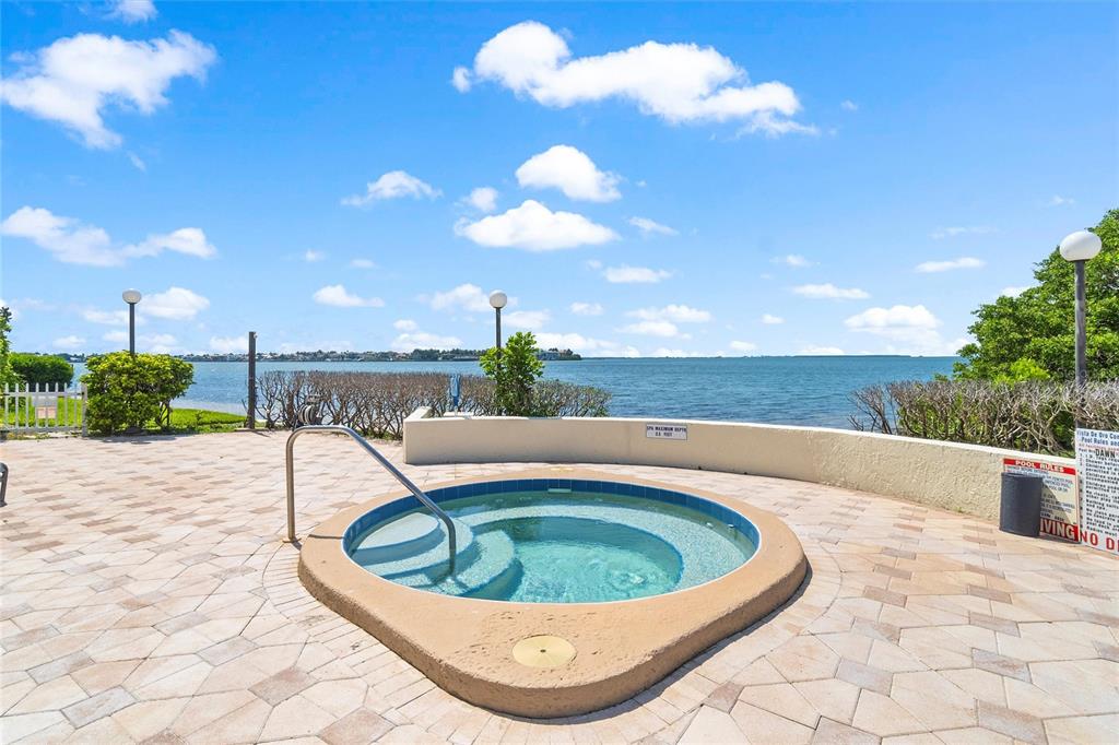 5700 ESCONDIDA BOULEVARD S Unit: 302