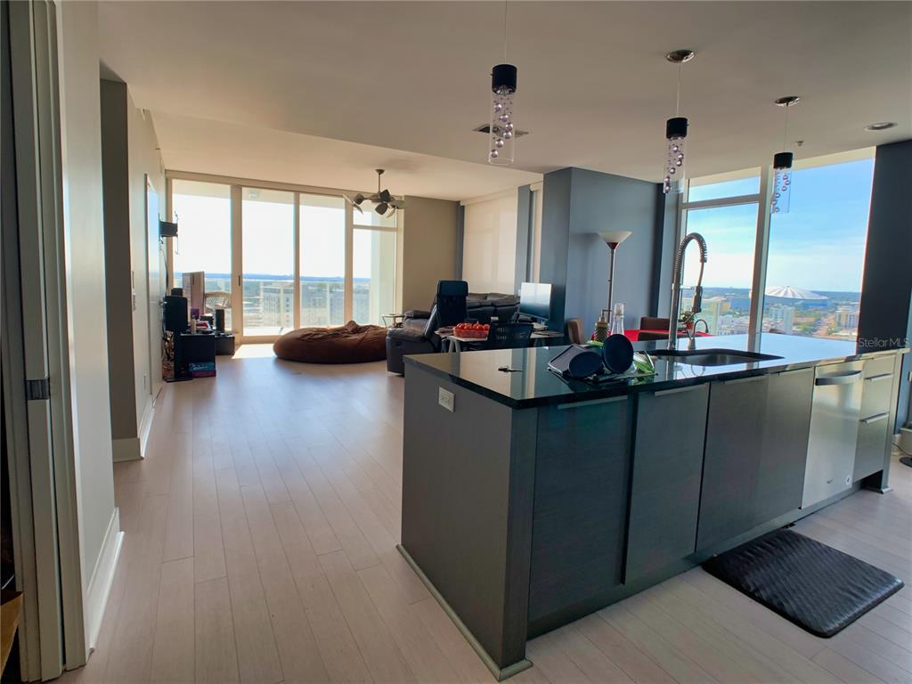 175 1ST STREET S Unit: 2403