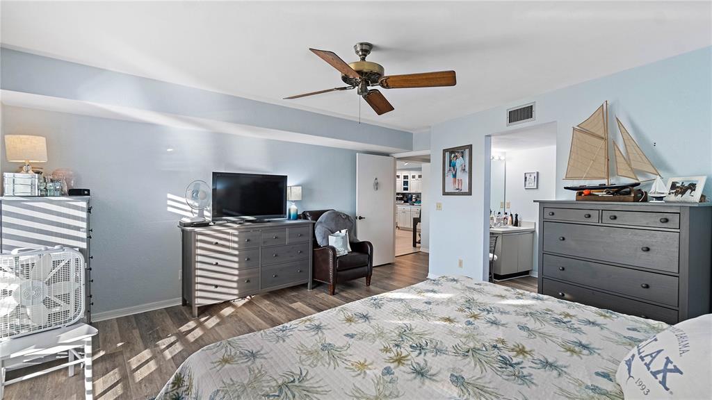 544 PINELLAS BAYWAY S Unit: F-11