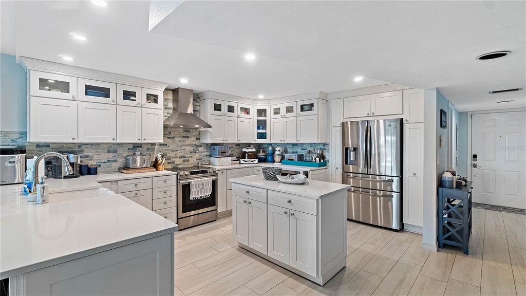 544 PINELLAS BAYWAY S Unit: F-11
