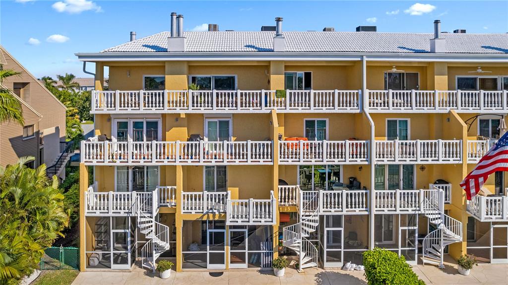 544 PINELLAS BAYWAY S Unit: F-11