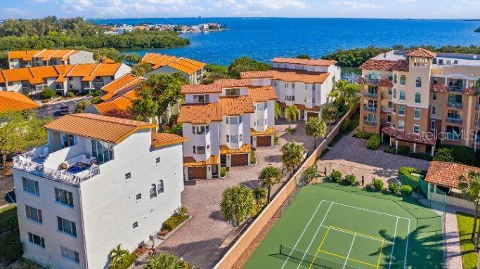 1583 PINELLAS BAYWAY S