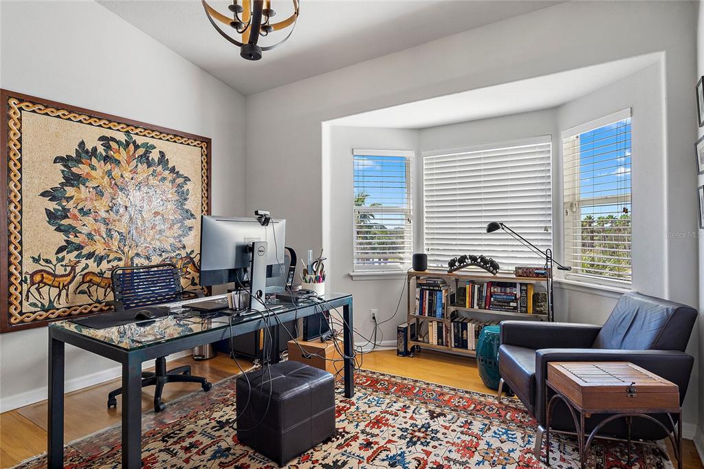 1583 PINELLAS BAYWAY S
