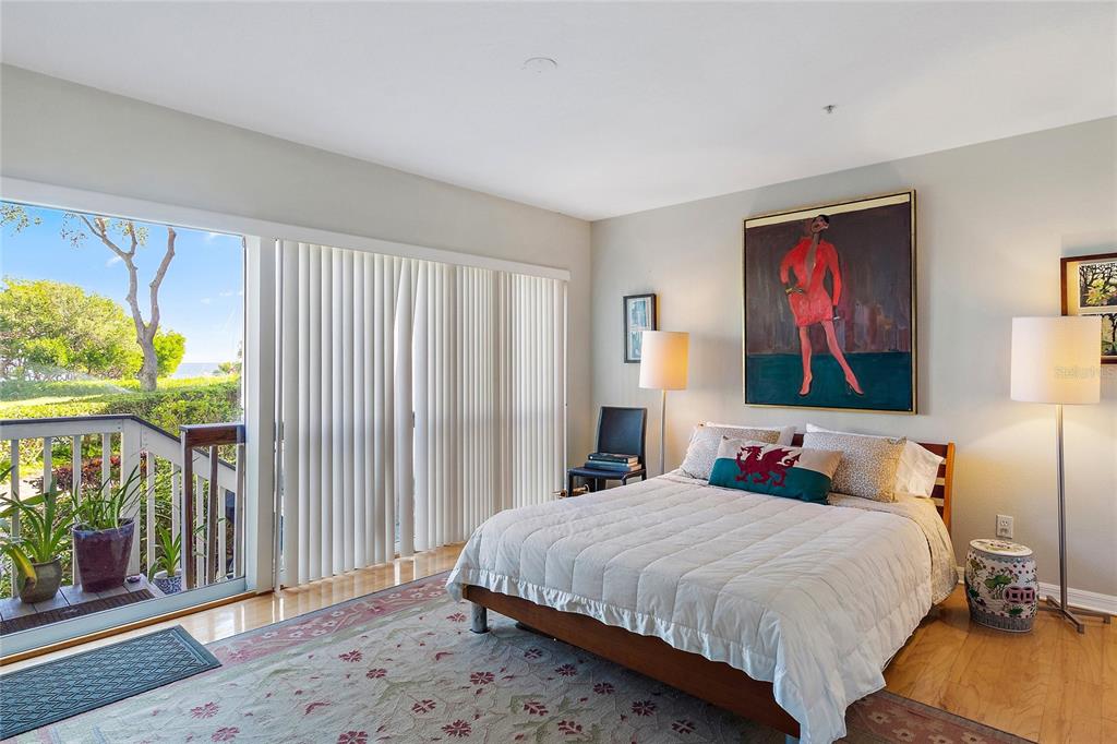 1583 PINELLAS BAYWAY S