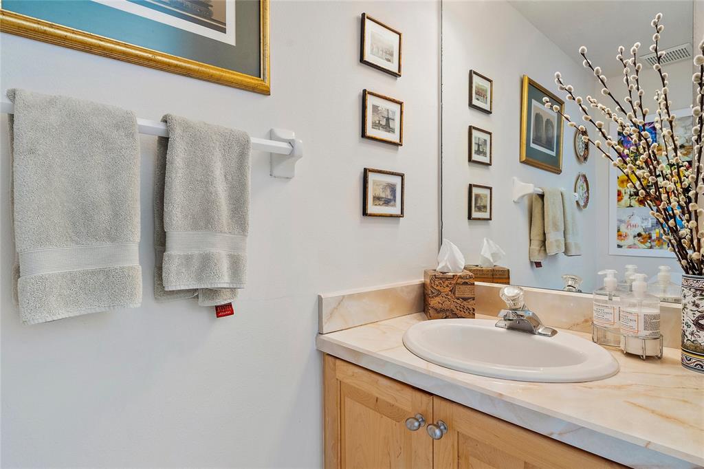 1583 PINELLAS BAYWAY S