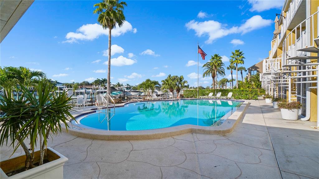 544 PINELLAS BAYWAY S Unit: TH14