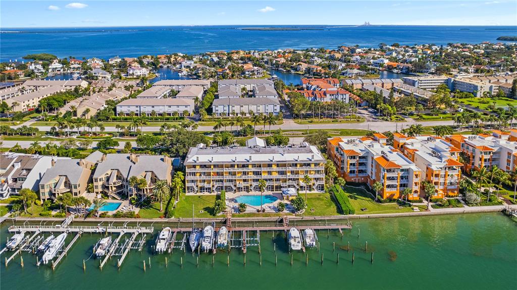 544 PINELLAS BAYWAY S Unit: TH14