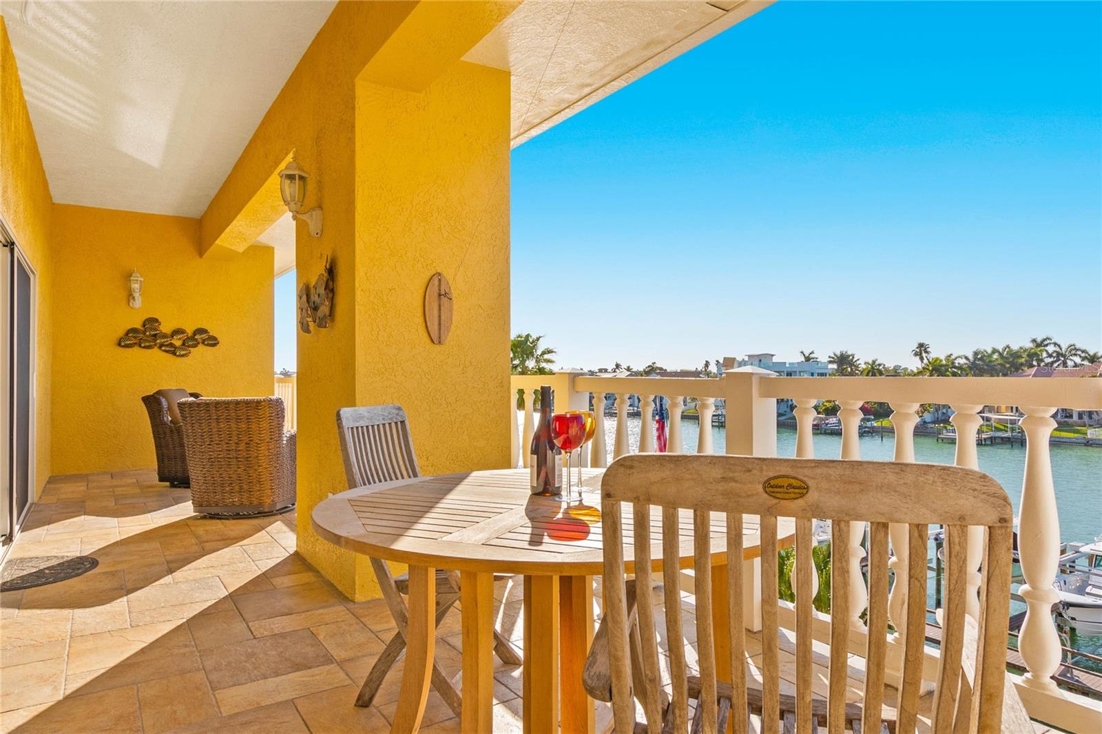 544 PINELLAS BAYWAY S Unit: 4