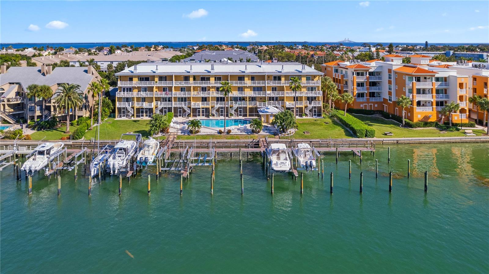 544 PINELLAS BAYWAY S Unit: 4