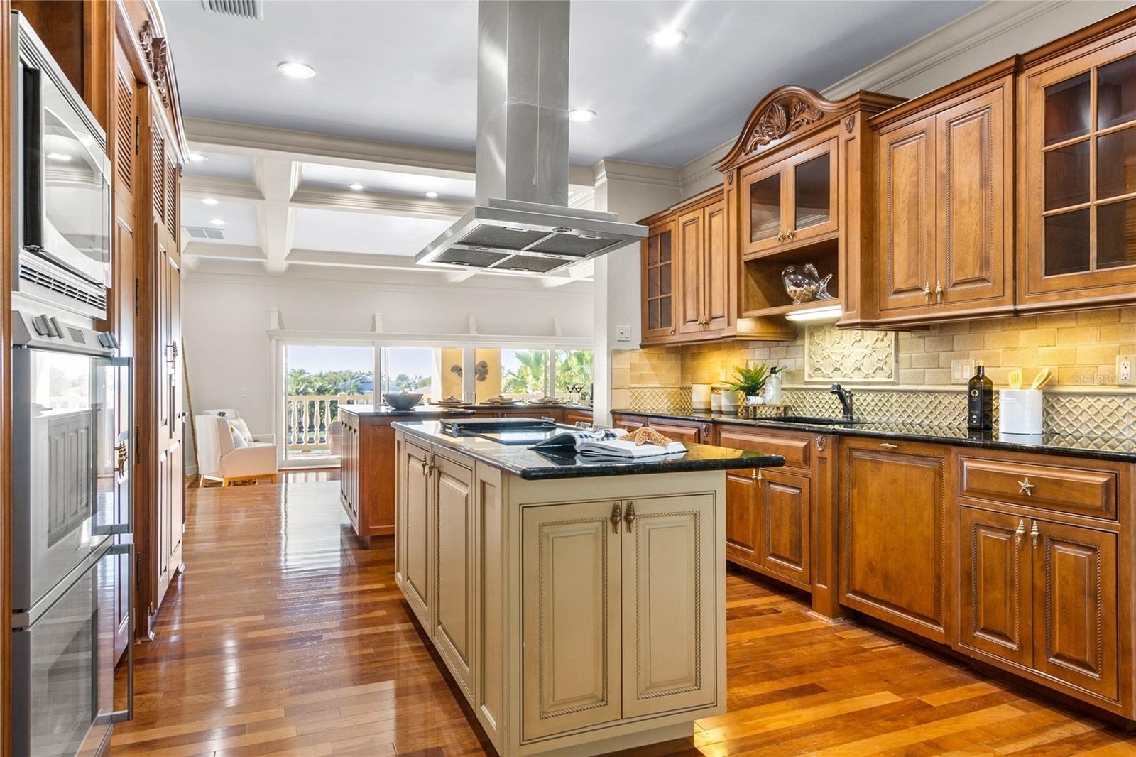 544 PINELLAS BAYWAY S Unit: 4
