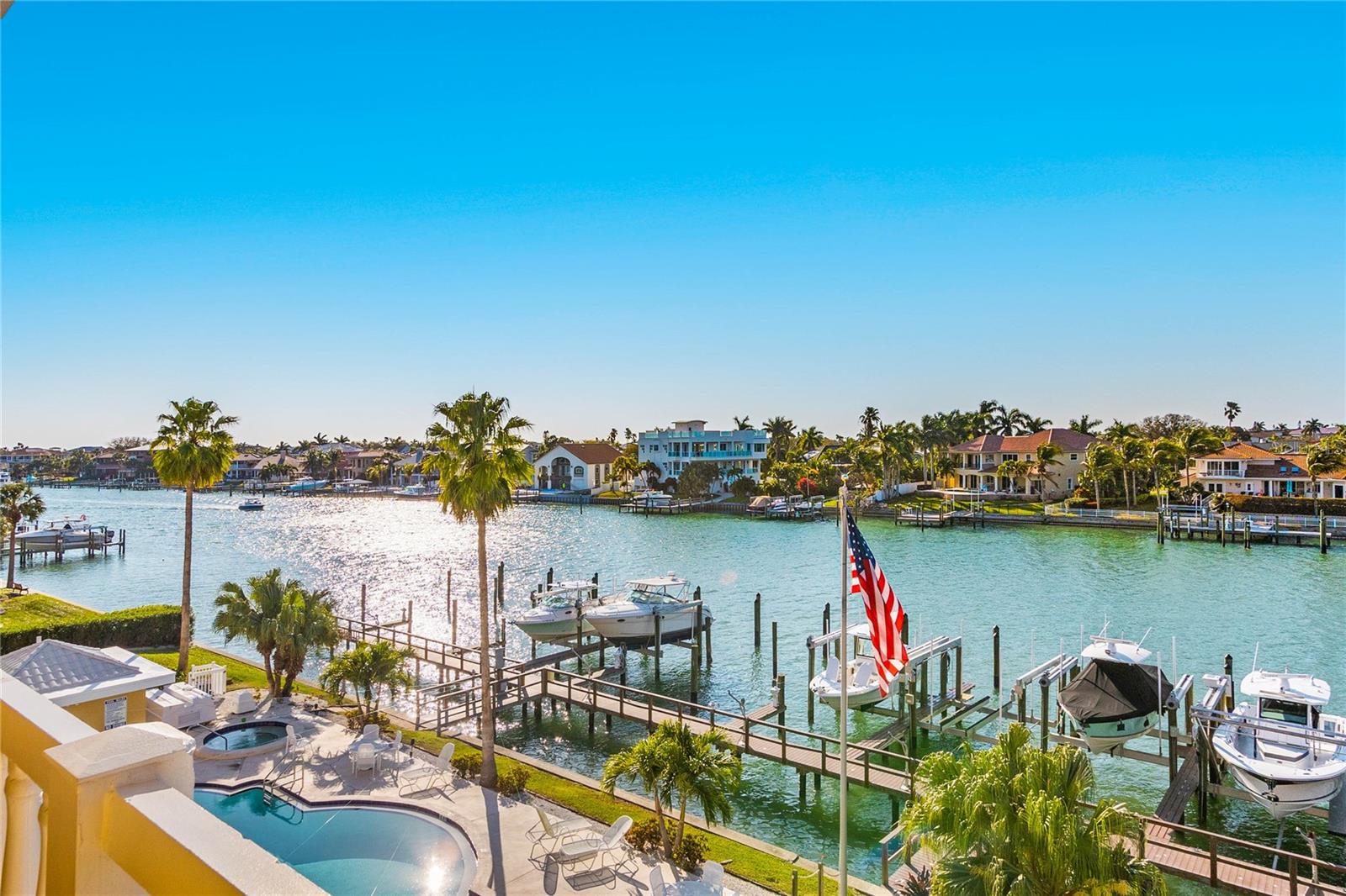 544 PINELLAS BAYWAY S Unit: 4
