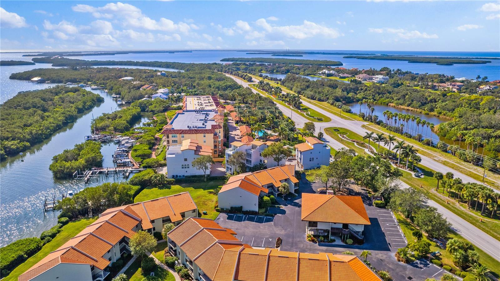 1581 PINELLAS BAYWAY S