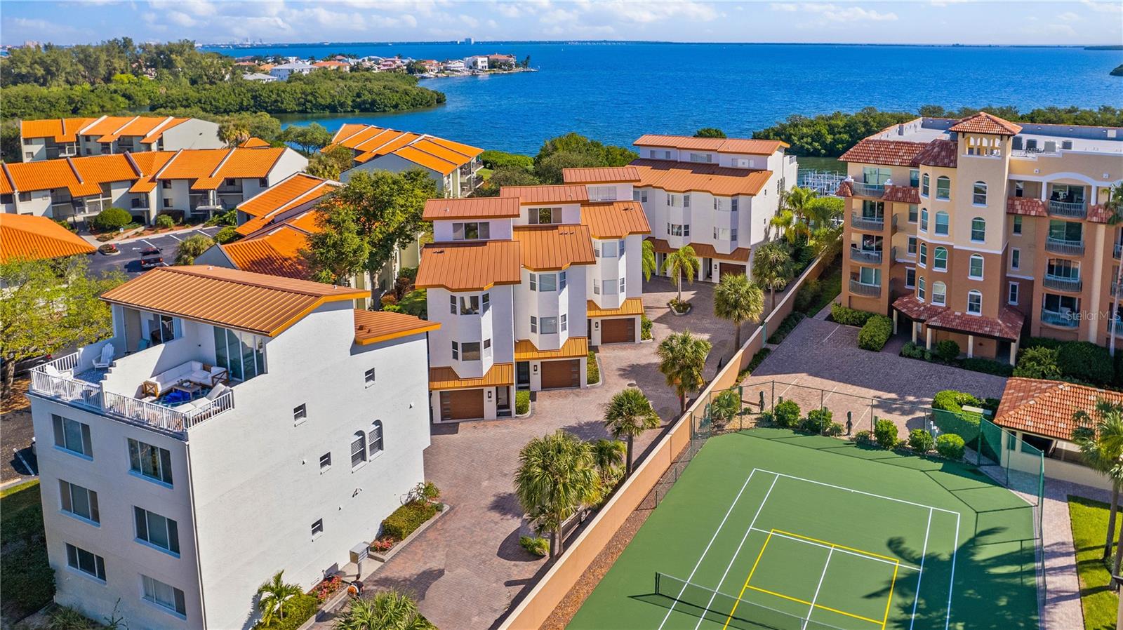 1581 PINELLAS BAYWAY S