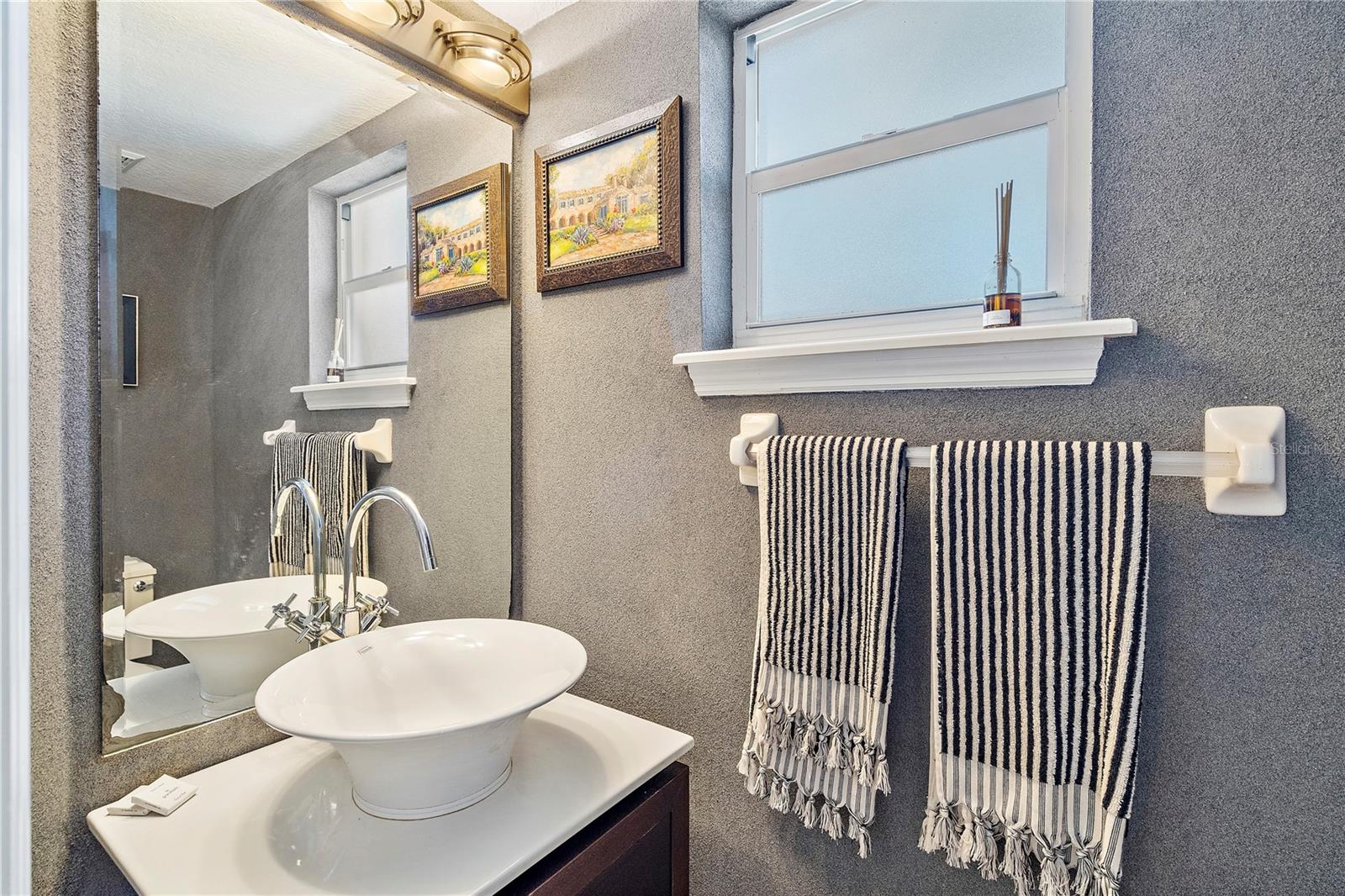 1581 PINELLAS BAYWAY S