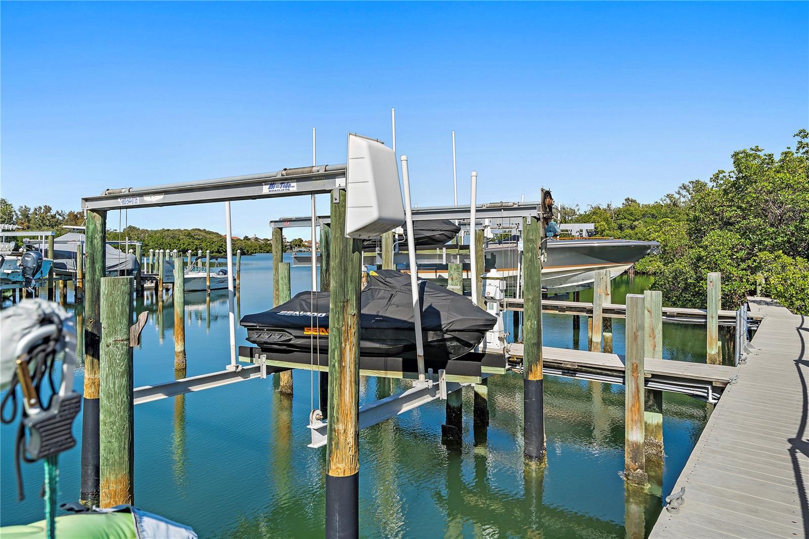 1581 PINELLAS BAYWAY S