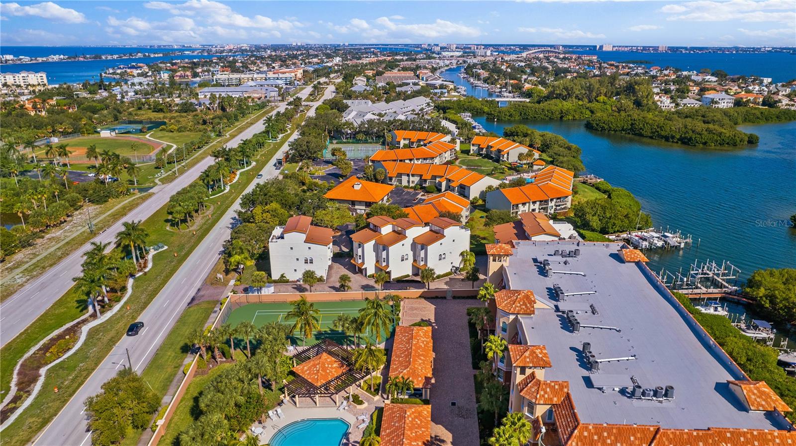 1581 PINELLAS BAYWAY S