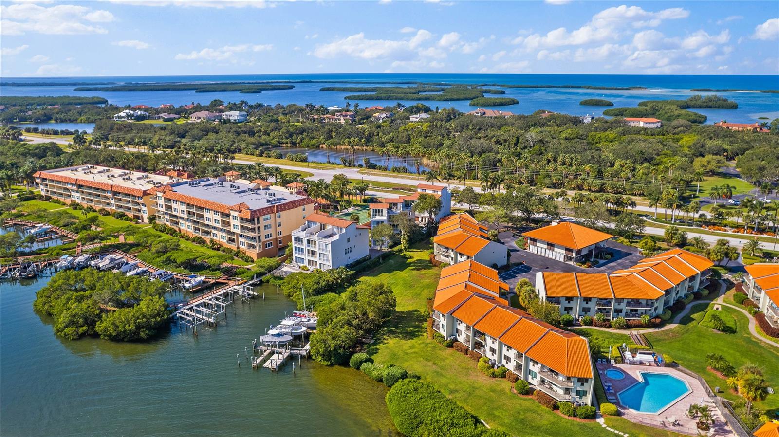 1581 PINELLAS BAYWAY S