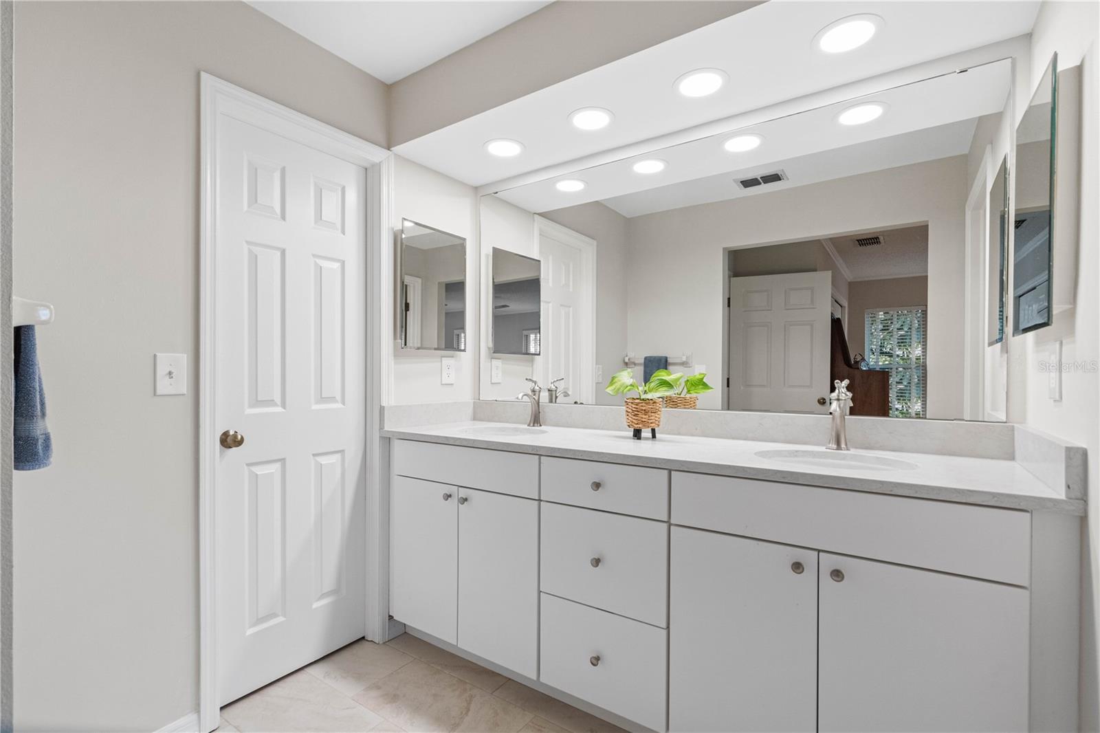 903 PINELLAS BAYWAY S Unit: 108