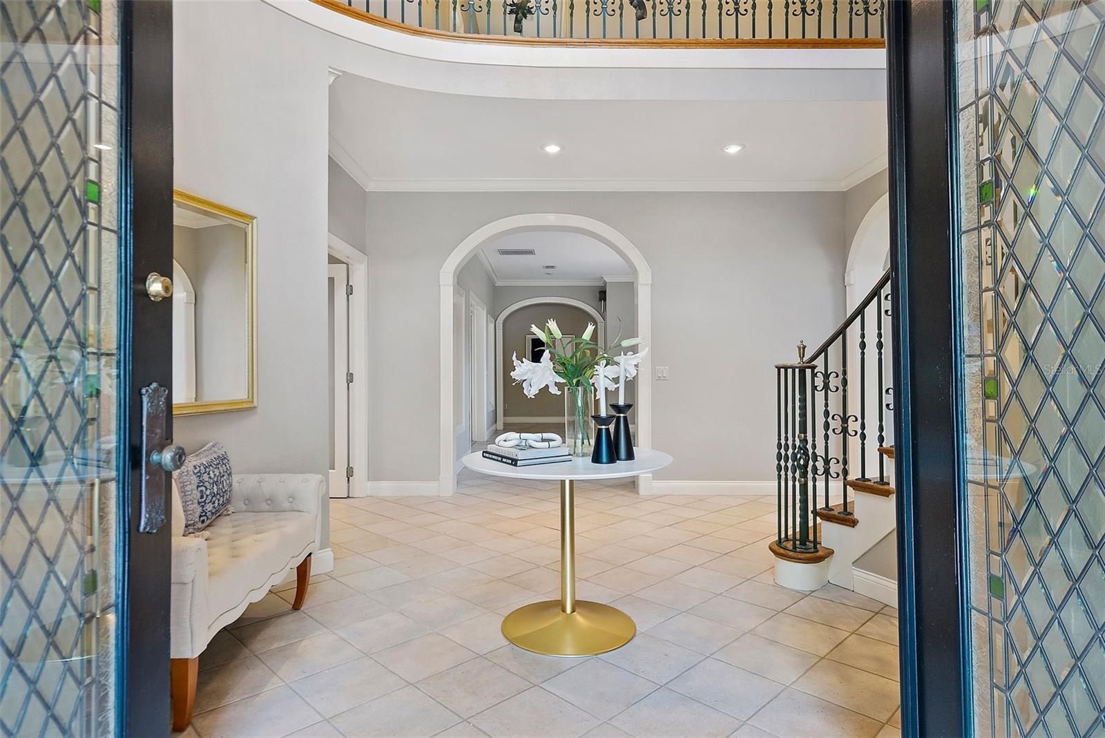 827 COLUMBUS DRIVE