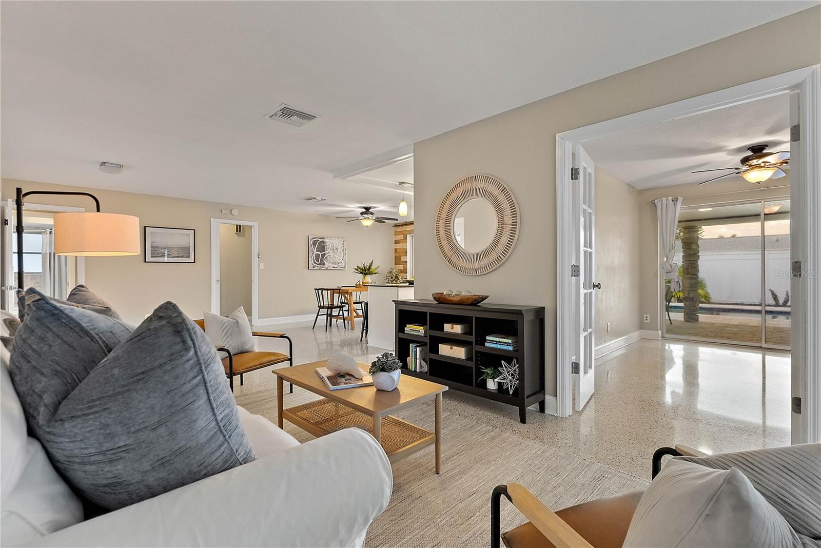 124 1ST STREET W