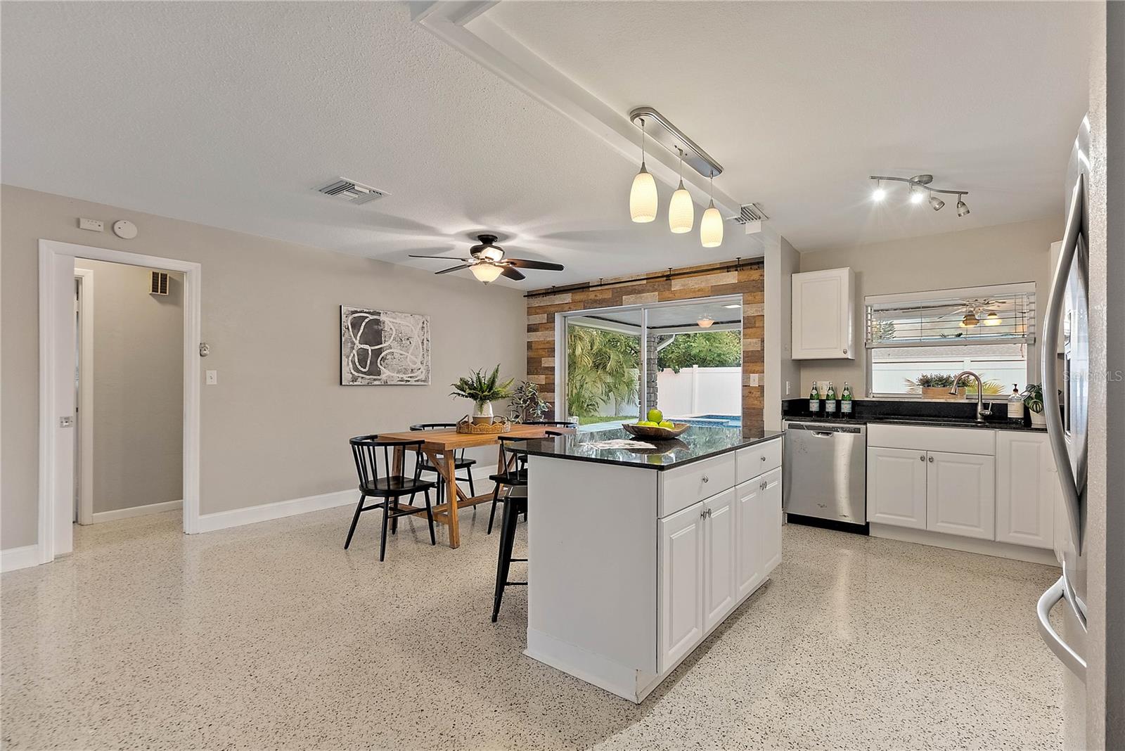 124 1ST STREET W