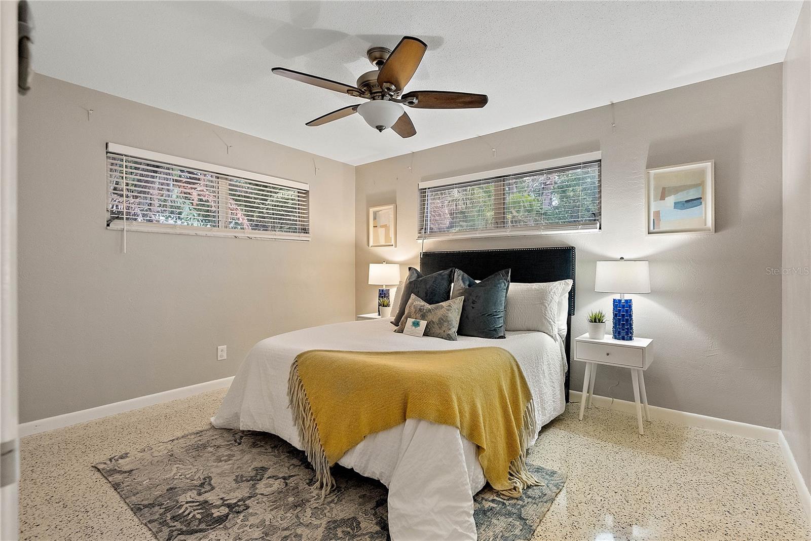 124 1ST STREET W