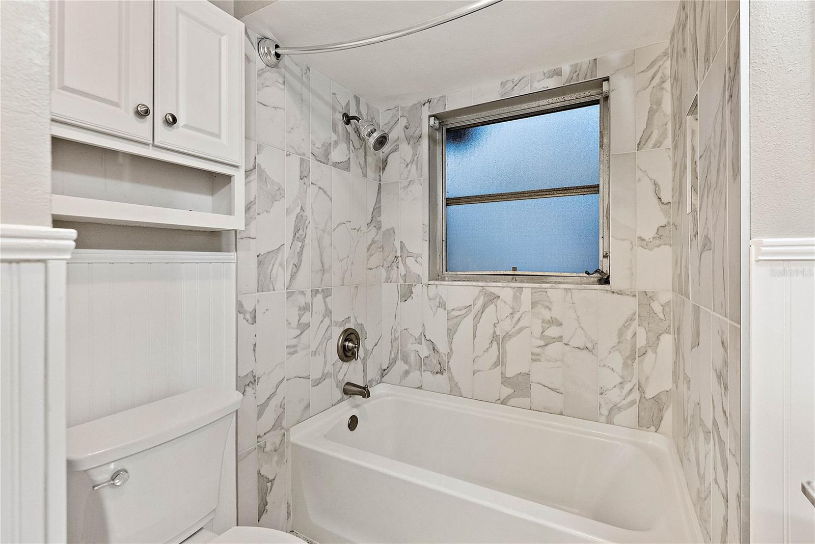 124 1ST STREET W