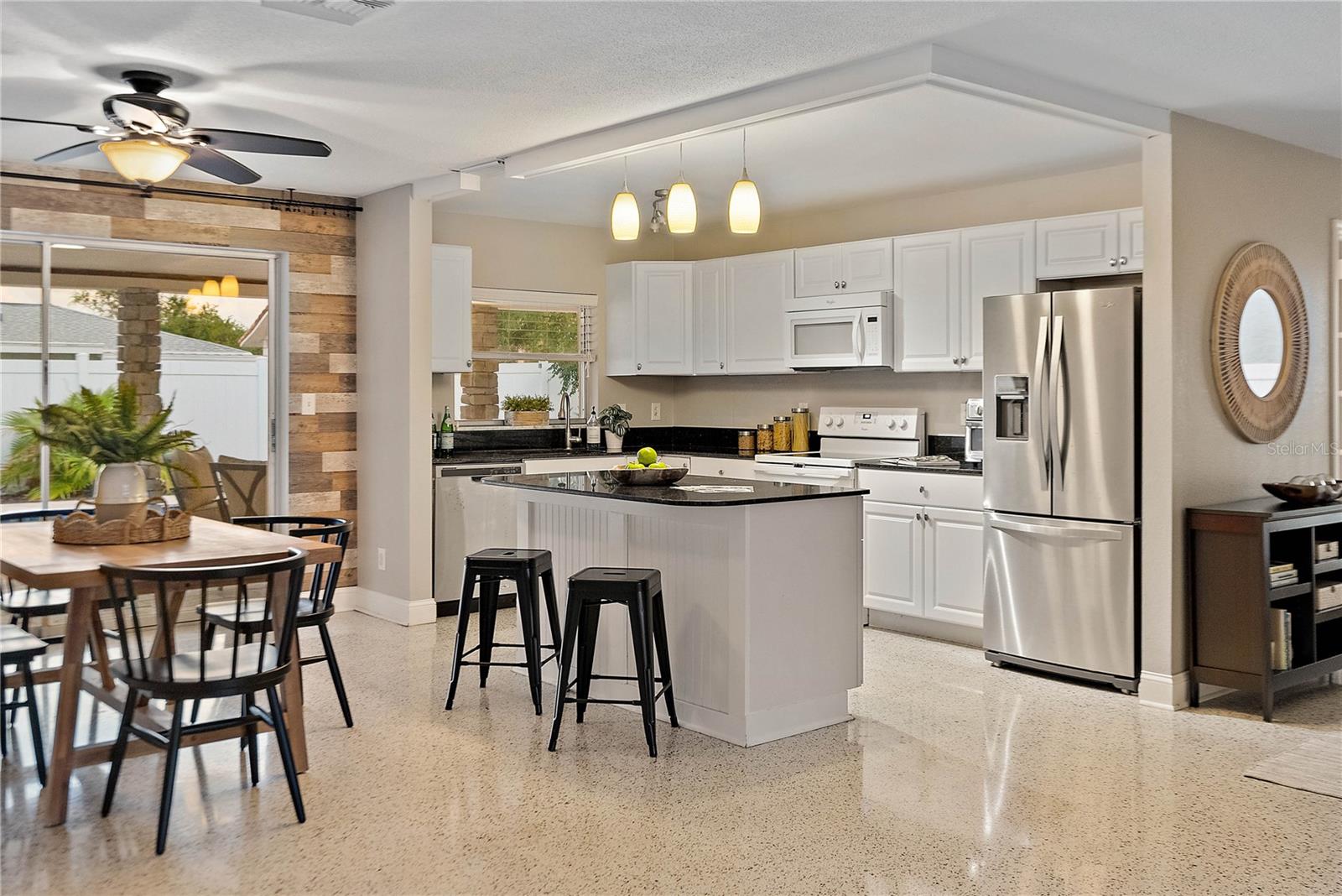 124 1ST STREET W
