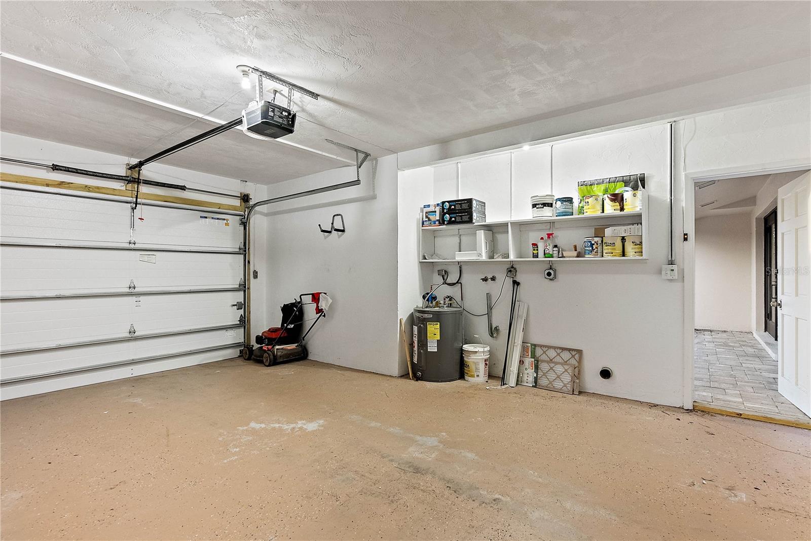 124 1ST STREET W