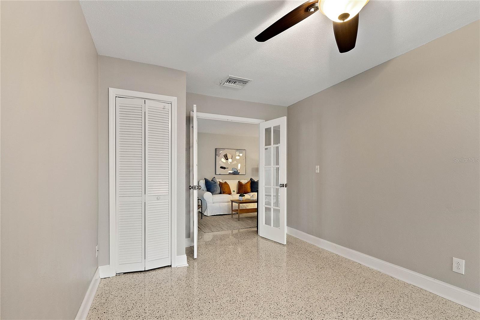 124 1ST STREET W