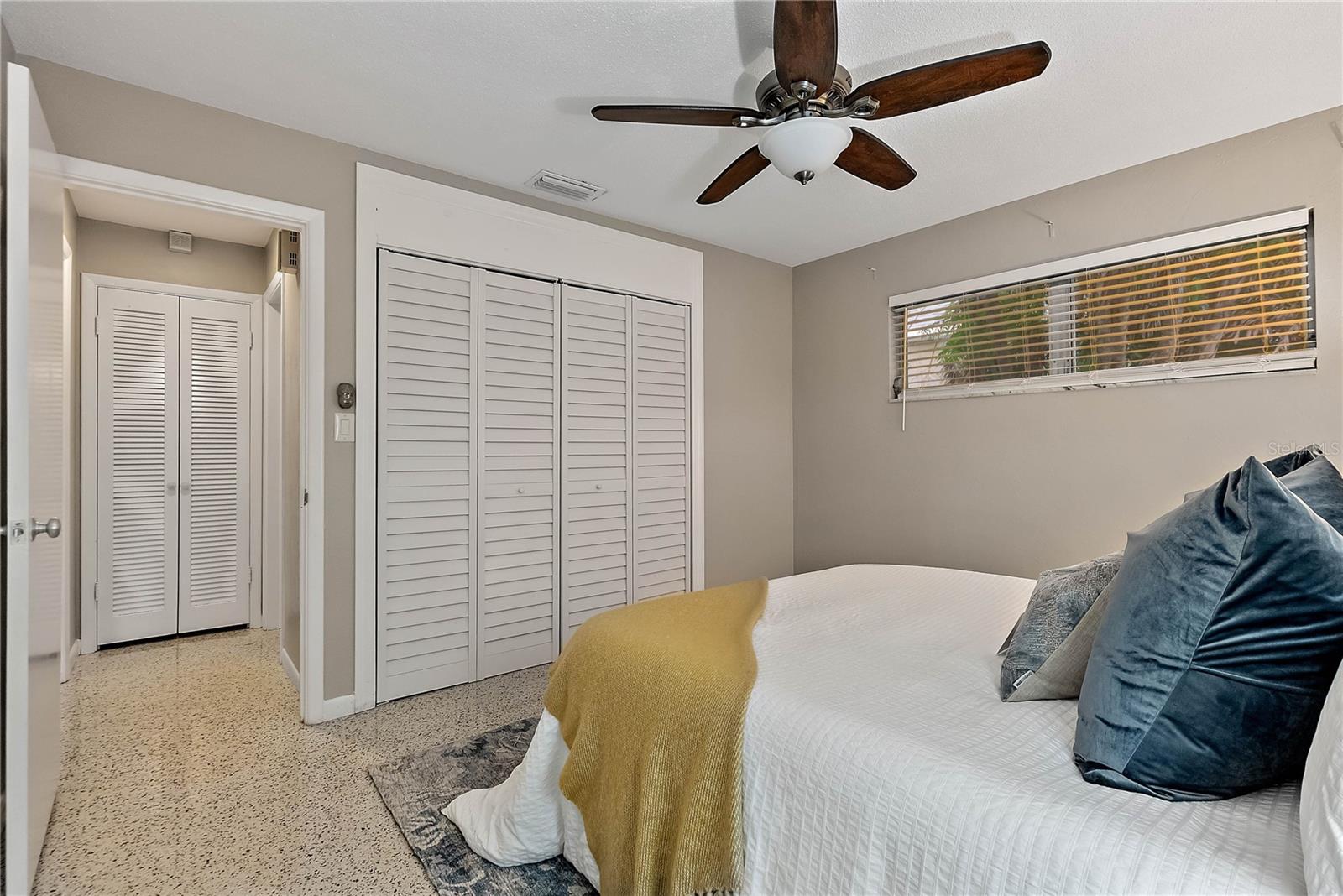 124 1ST STREET W
