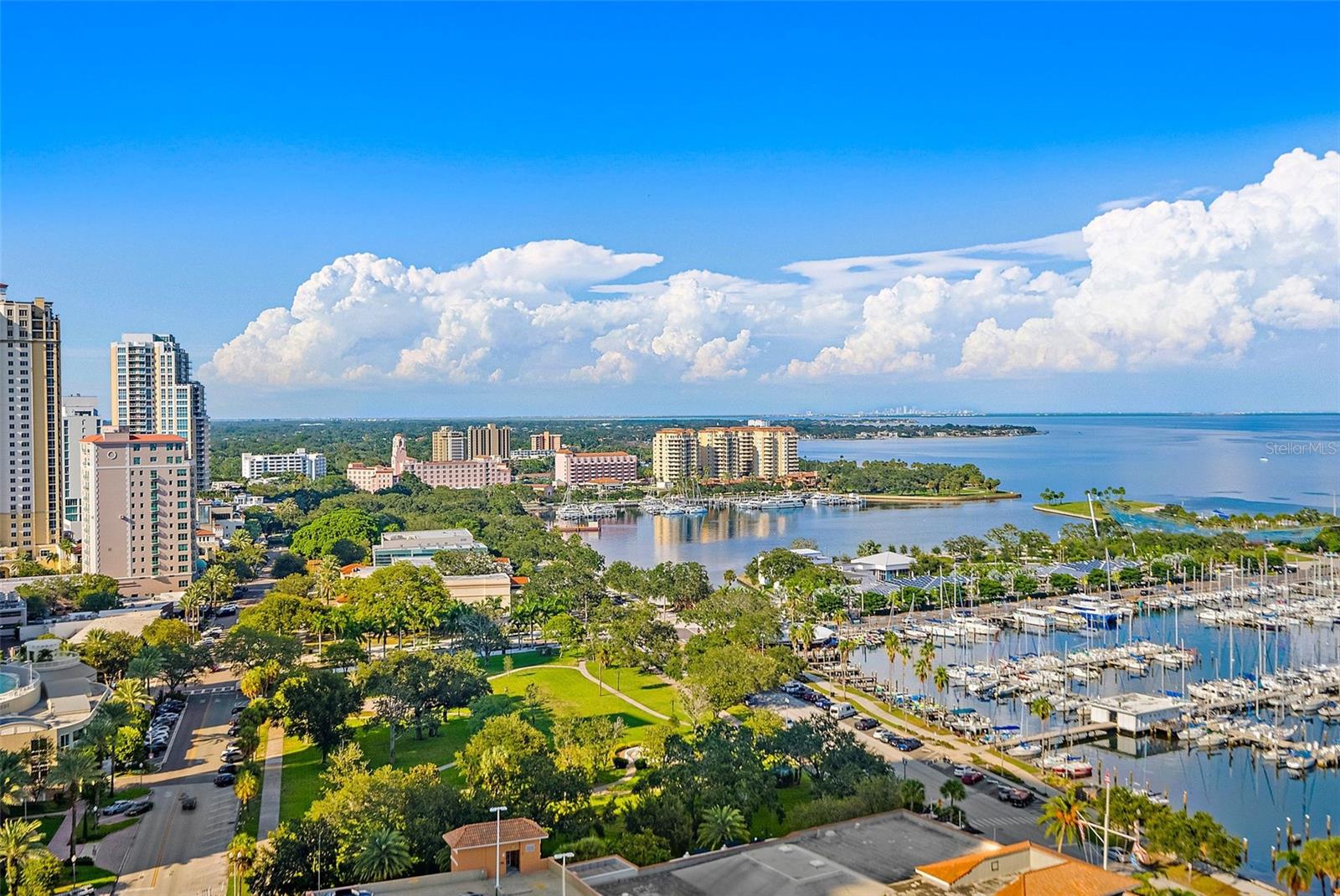 1 BEACH DRIVE SE Unit: 1904
