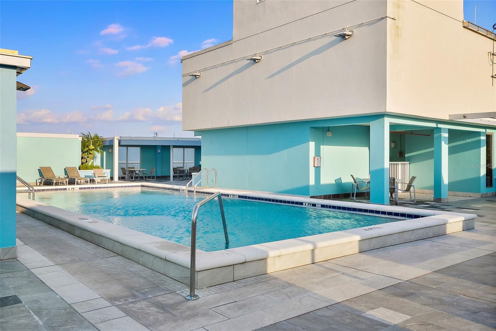 1 BEACH DRIVE SE Unit: 1904