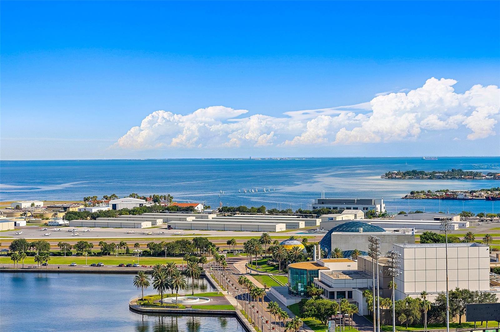 1 BEACH DRIVE SE Unit: 1904