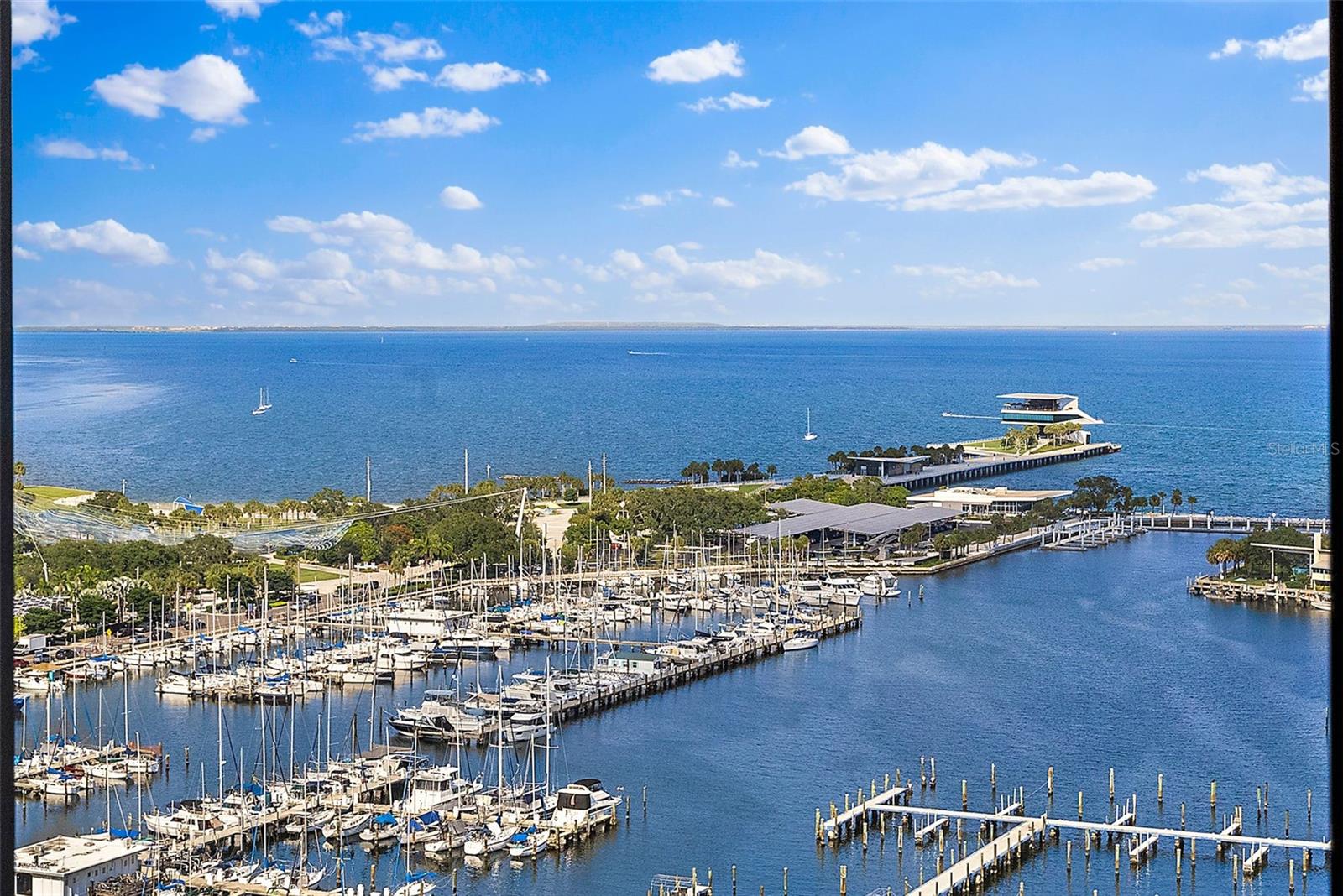 1 BEACH DRIVE SE Unit: 1904