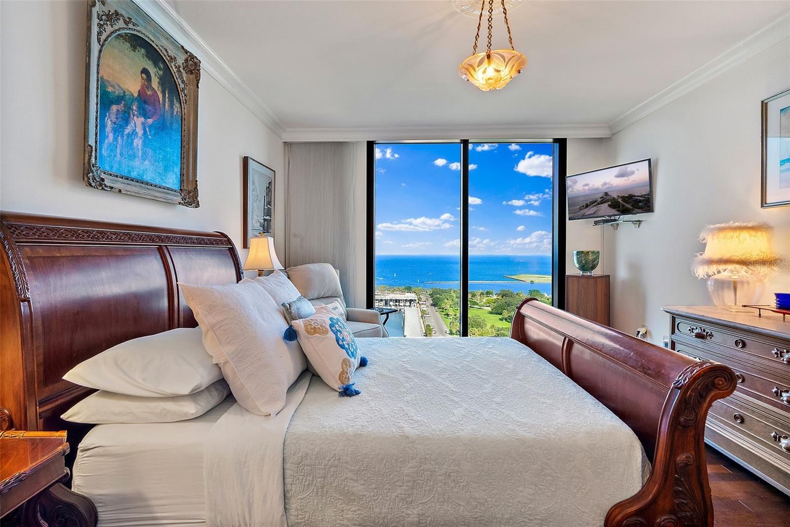 1 BEACH DRIVE SE Unit: 1904