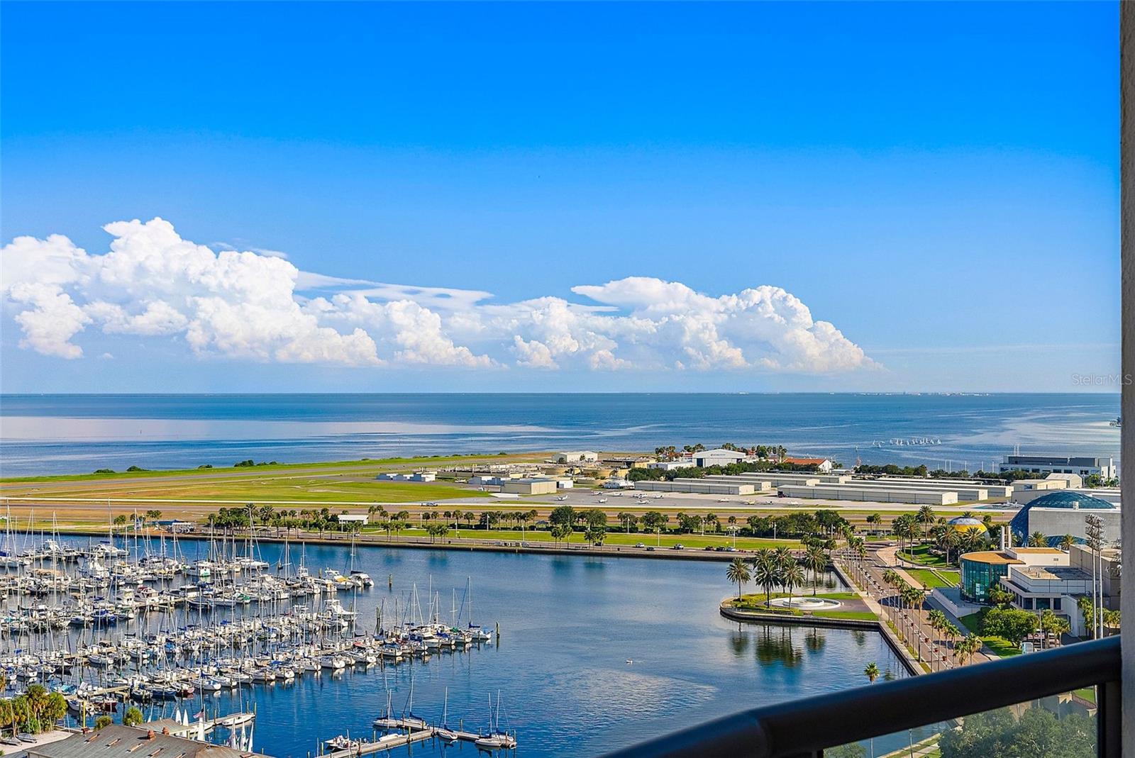 1 BEACH DRIVE SE Unit: 1904