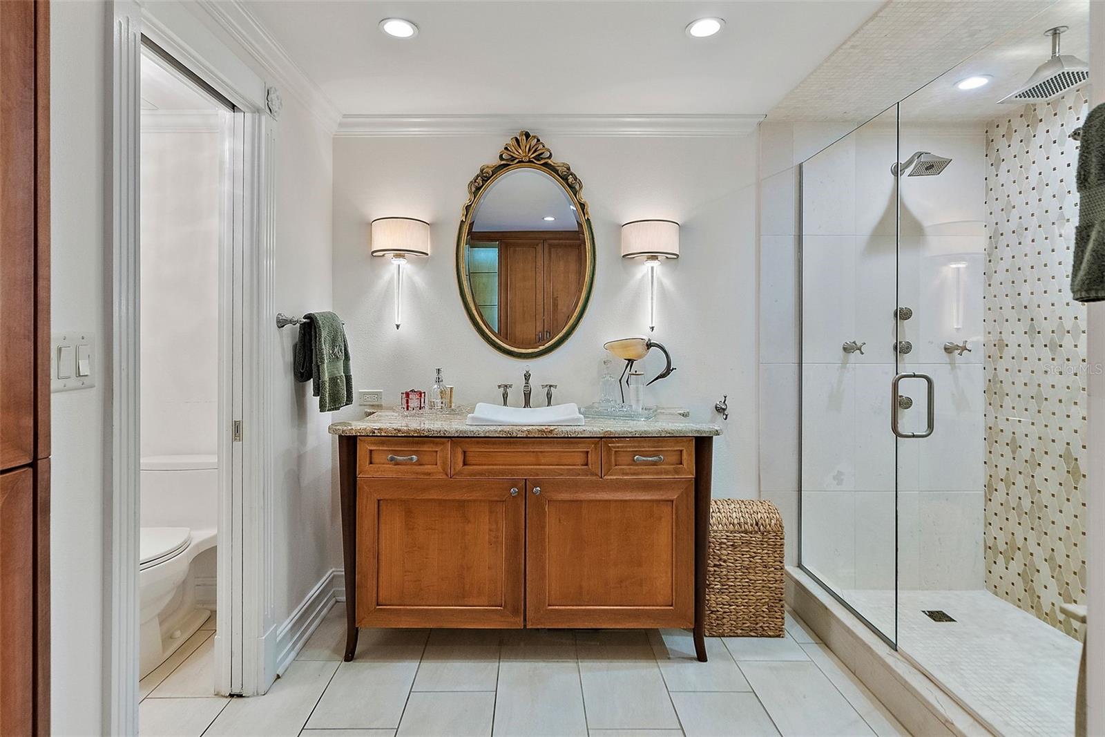 1 BEACH DRIVE SE Unit: 1904