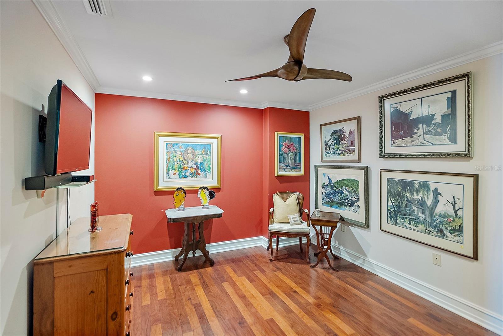 1 BEACH DRIVE SE Unit: 1904