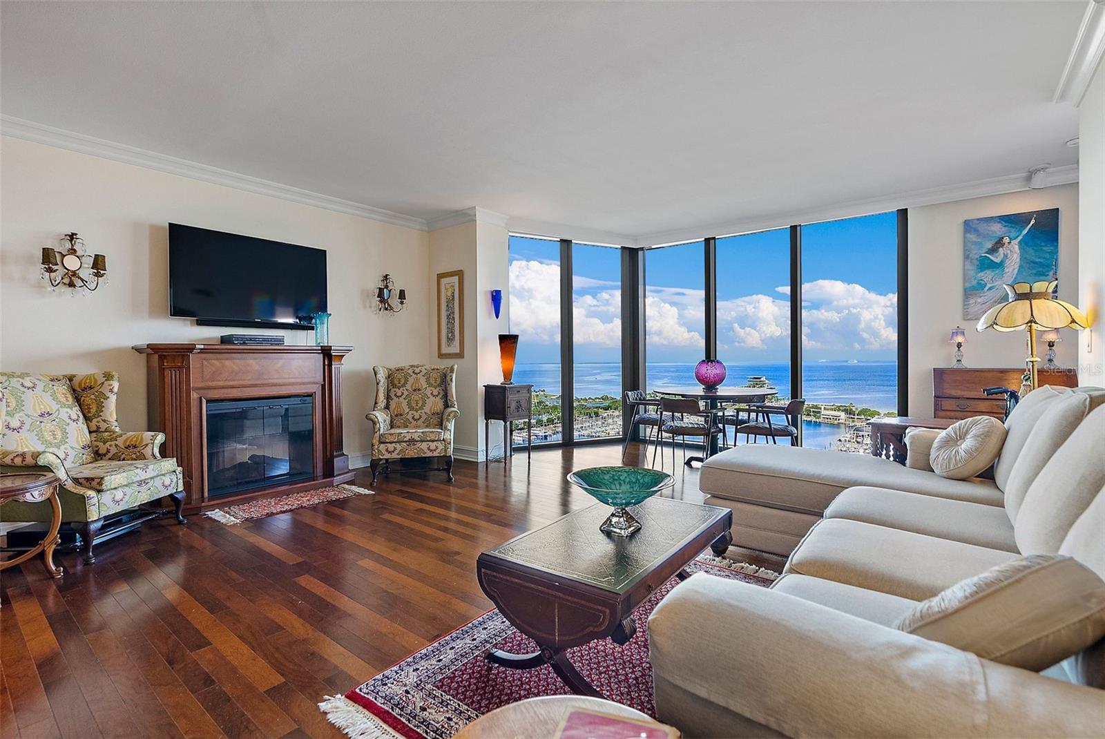 1 BEACH DRIVE SE Unit: 1904