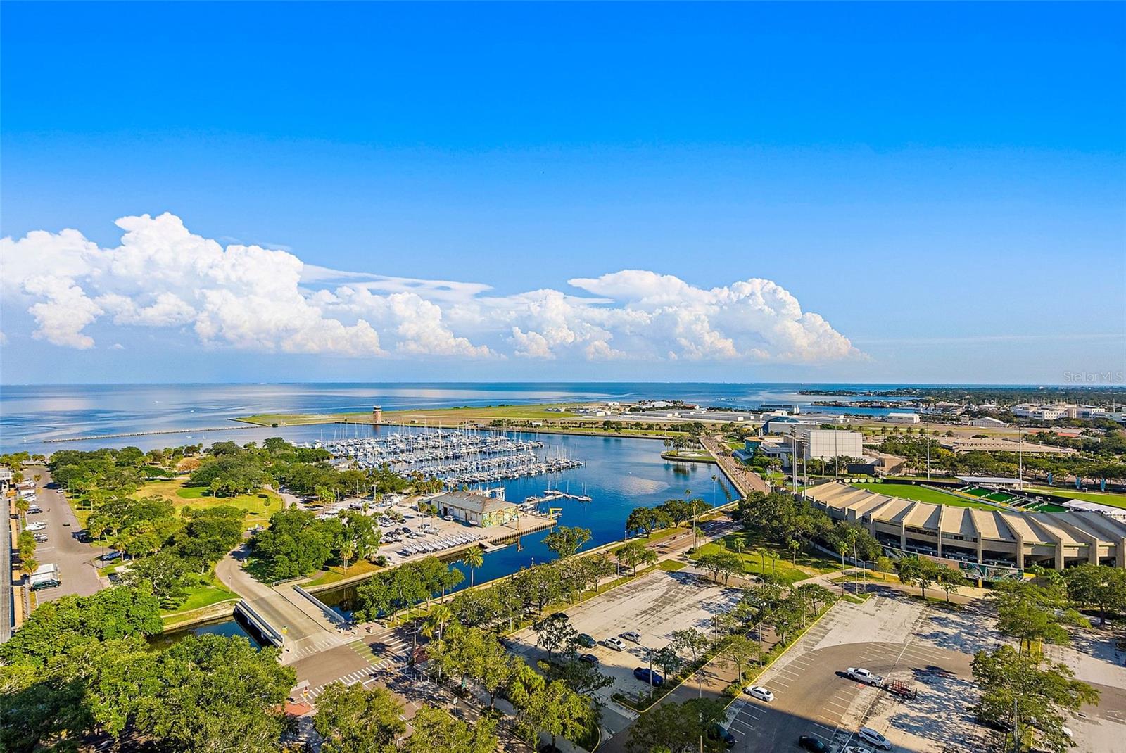 1 BEACH DRIVE SE Unit: 1904