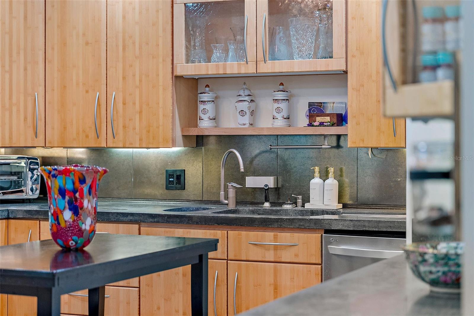 1 BEACH DRIVE SE Unit: 1904