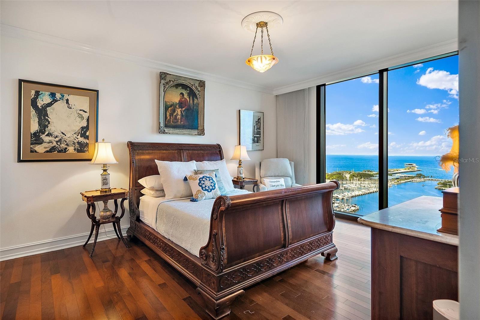 1 BEACH DRIVE SE Unit: 1904