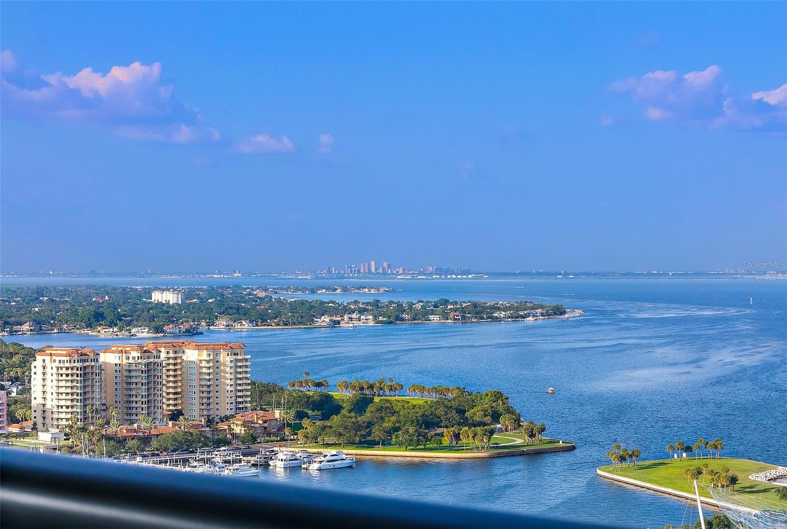 1 BEACH DRIVE SE Unit: 1904