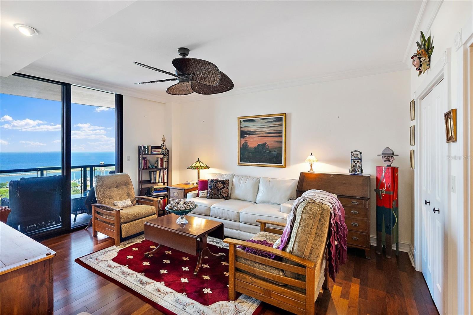 1 BEACH DRIVE SE Unit: 1904